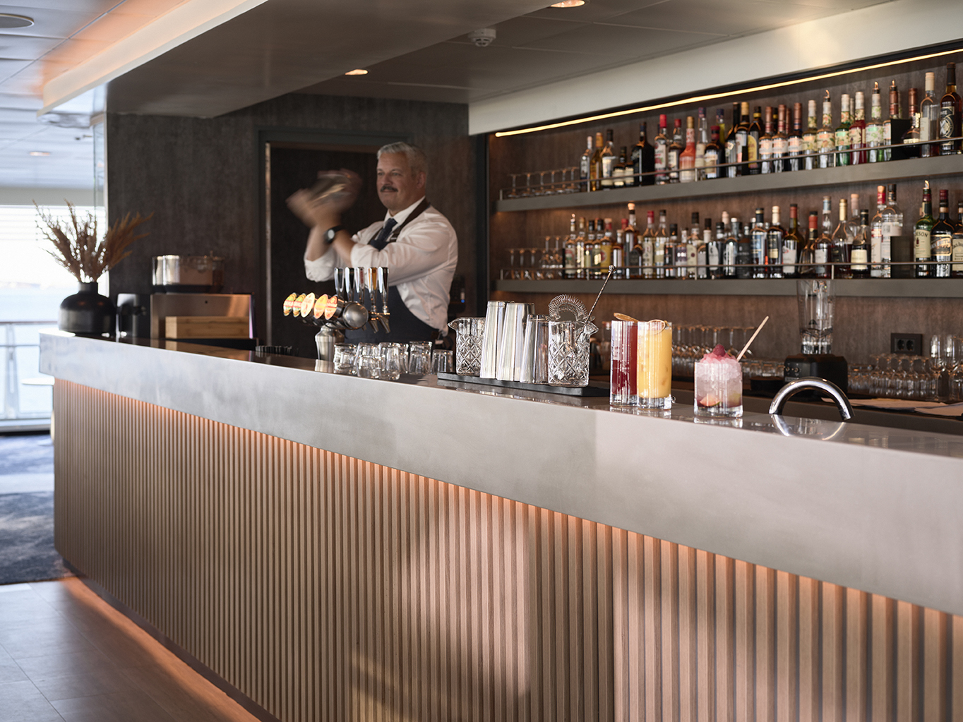 Havblikk Bar & Lounge